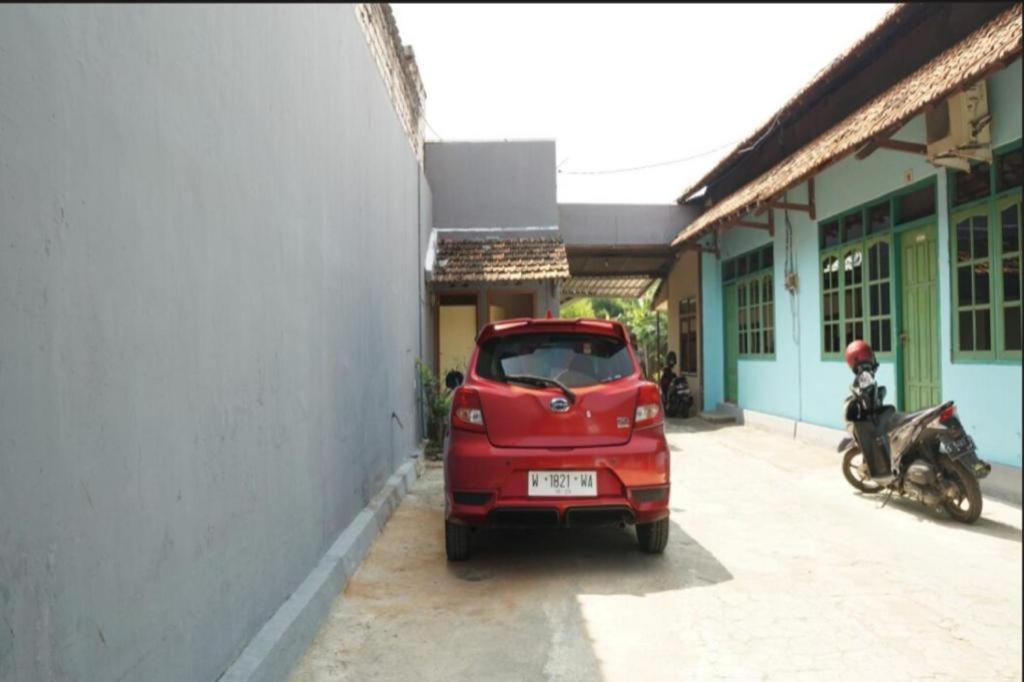 Hotel Spot On 93611 Kost Pak Suyatno Syariah 2 à Ponorogo Extérieur photo