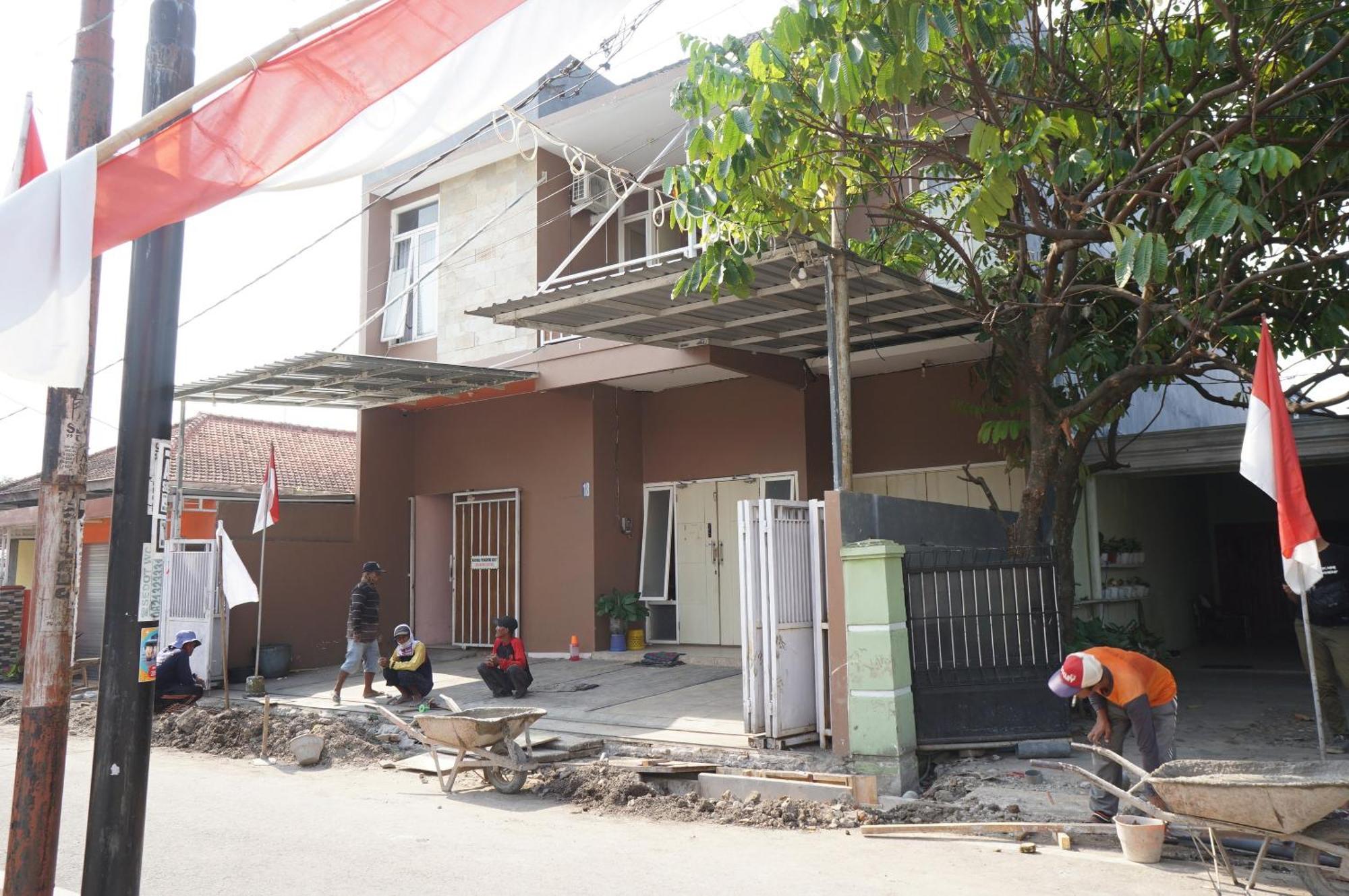 Hotel Spot On 93611 Kost Pak Suyatno Syariah 2 à Ponorogo Extérieur photo