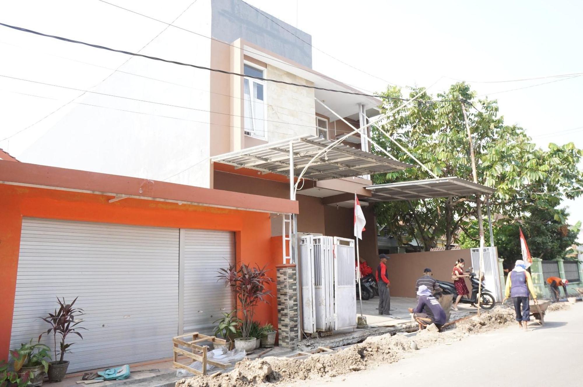 Hotel Spot On 93611 Kost Pak Suyatno Syariah 2 à Ponorogo Extérieur photo
