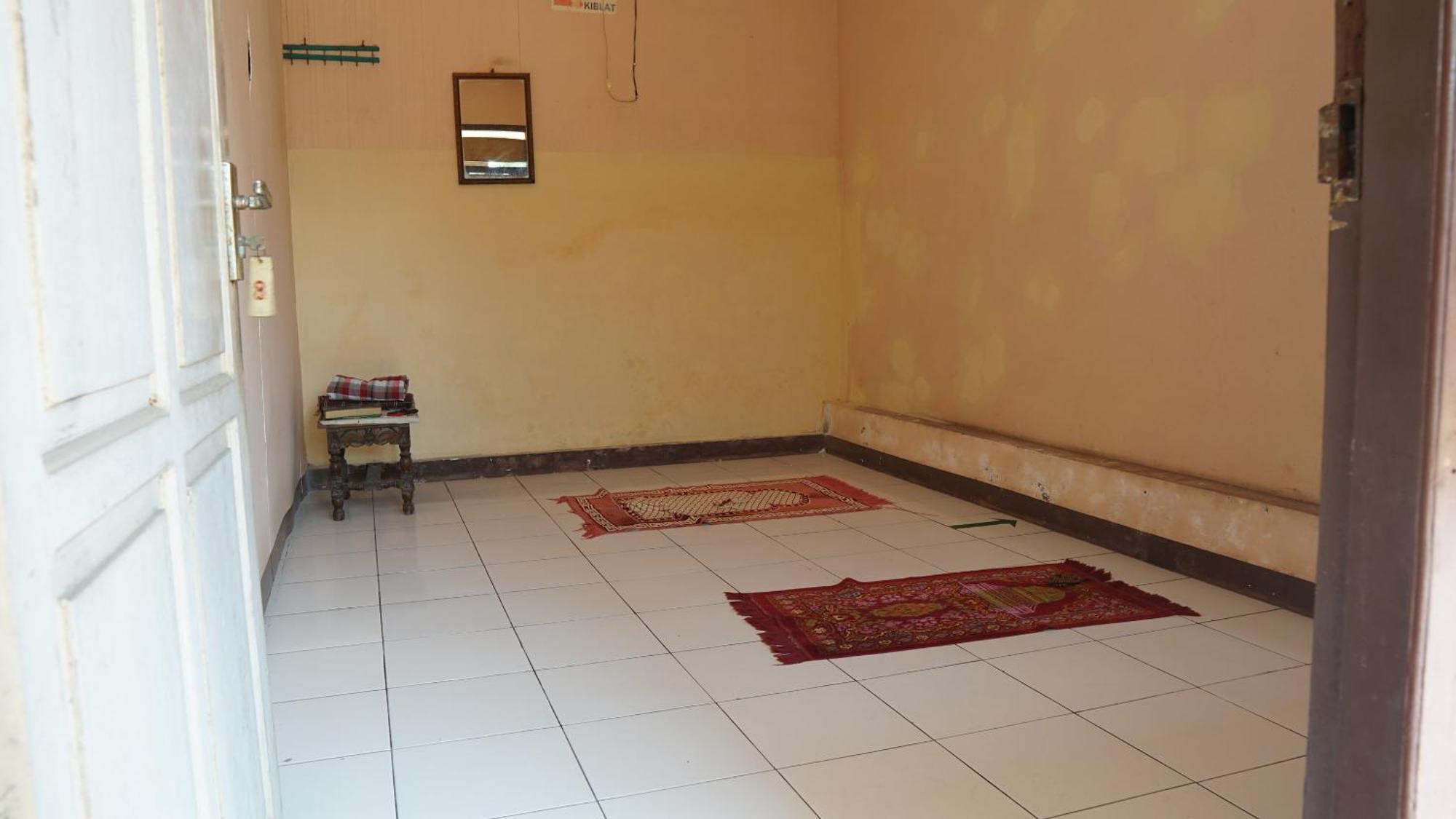 Hotel Spot On 93611 Kost Pak Suyatno Syariah 2 à Ponorogo Extérieur photo